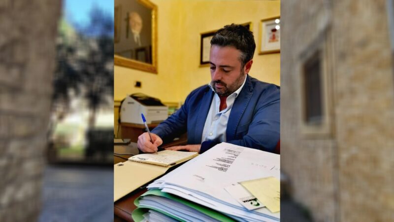 Il sindaco di Piazza Armerina, Nino Cammarata,  annuncia l’approvazione del bilancio riequilibrato