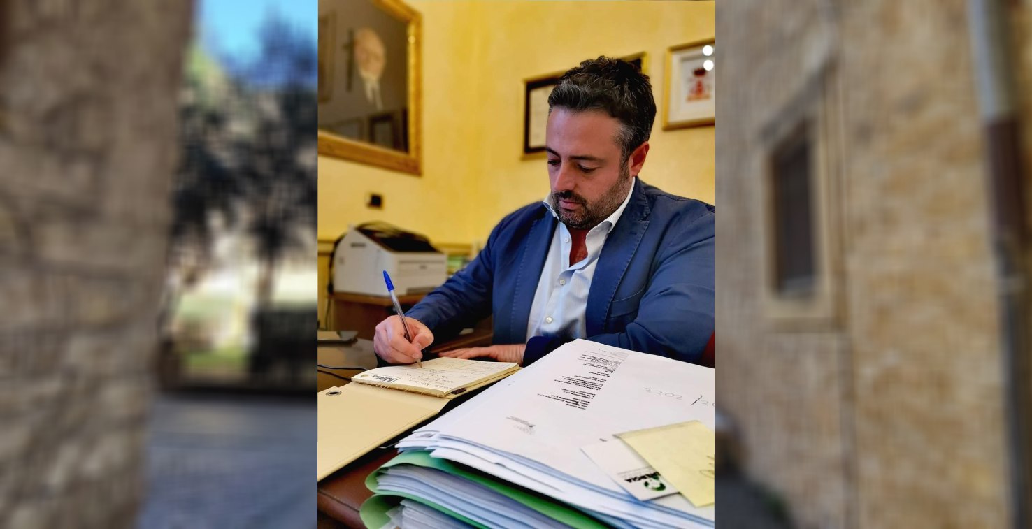 Il sindaco di Piazza Armerina, Nino Cammarata,  annuncia l’approvazione del bilancio riequilibrato