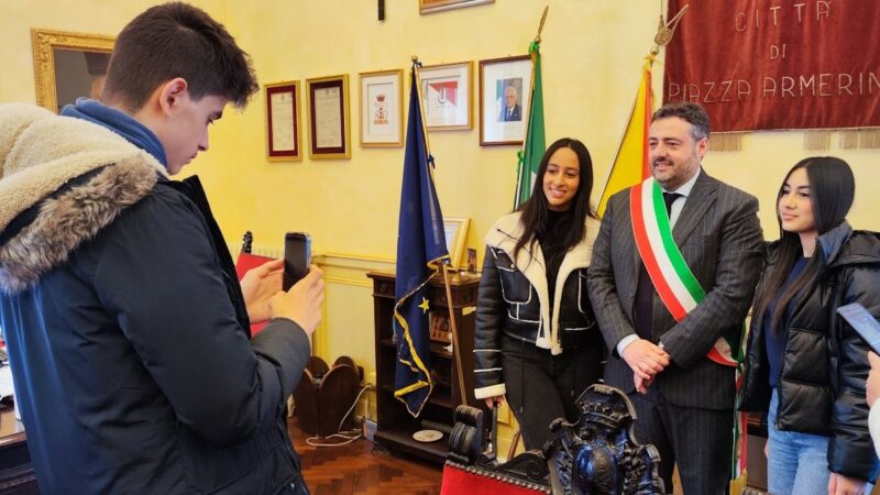 Piazza Armerina- Il sindaco Cammarata incontra i ragazzi della scuola italiana di Casablanca( Marocco)