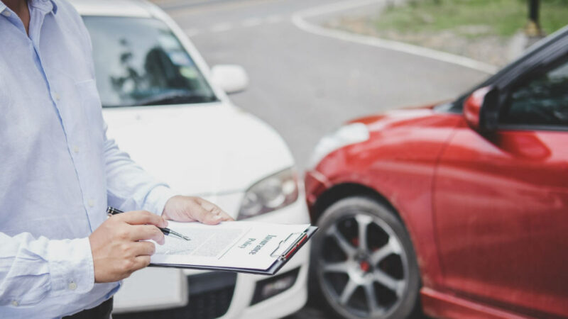 Risparmiare sull’assicurazione auto: è possibile con i servizi online?