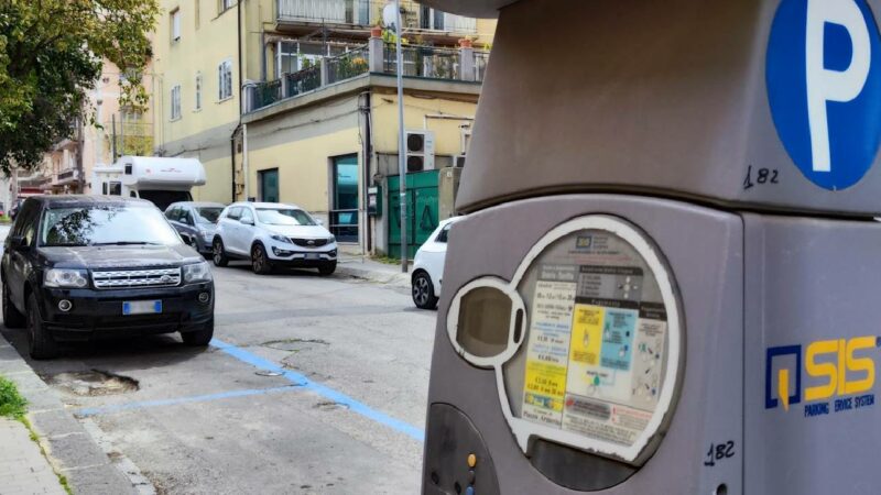 Piazza Armerina – Parchimetri non aggiornati, accettano solo monetine.