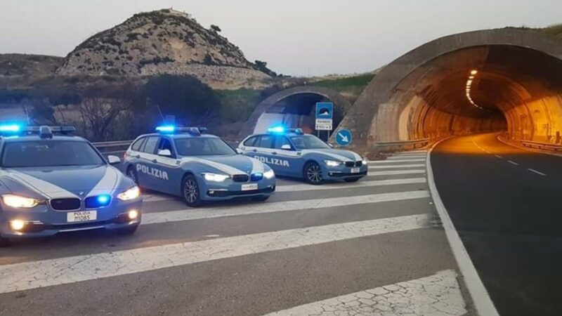 Stragi del sabato sera , la Polizia intensifica i controlli. Ritirate tre patenti.