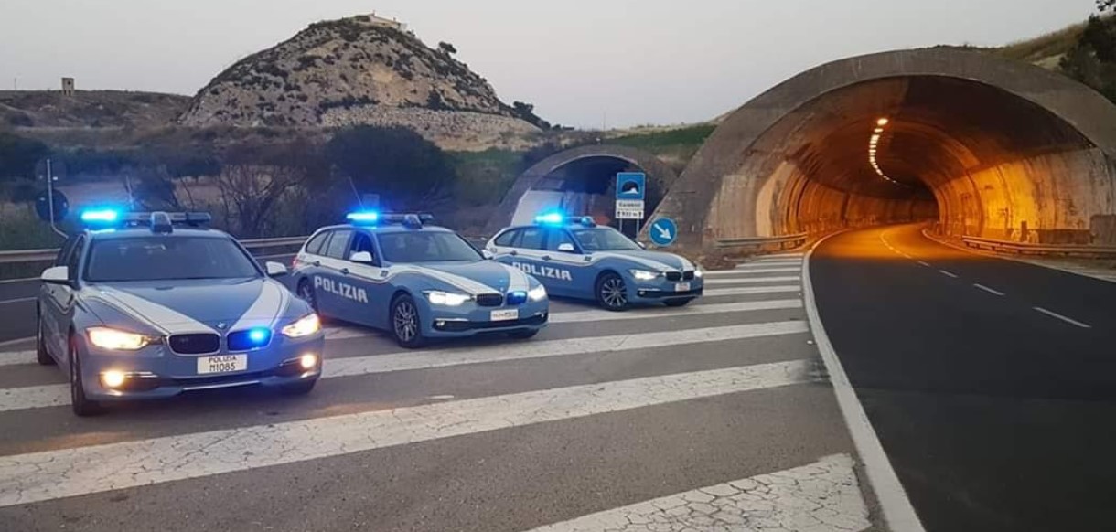 Stragi del sabato sera , la Polizia intensifica i controlli. Ritirate tre patenti.