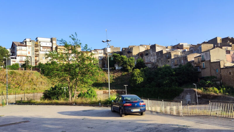 Lavori di messa in sicurezza e consolidamento dei versanti sottostanti la via Mazzini a Piazza Armerina. Aggiudicata la gara.