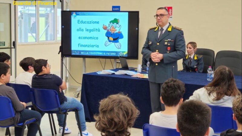 GDF Enna: Le Fiamme Gialle incontrano gli studenti del “Carmine” di Nicosia e “G. Mazzini” di Valguarnera