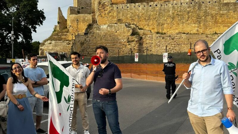Enna – Il PD in piazza per difendere il Castello di Lombardia