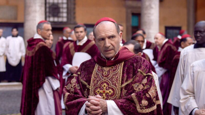 Al cineteatro Garibaldi di Piazza Armerina “Conclave. Il film di Edward Berger che svela i segreti del Vaticano