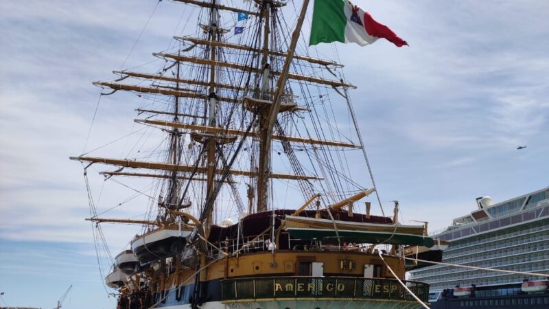 ANCoS Enna rende omaggio all’Amerigo Vespucci, simbolo della marittimità italiana