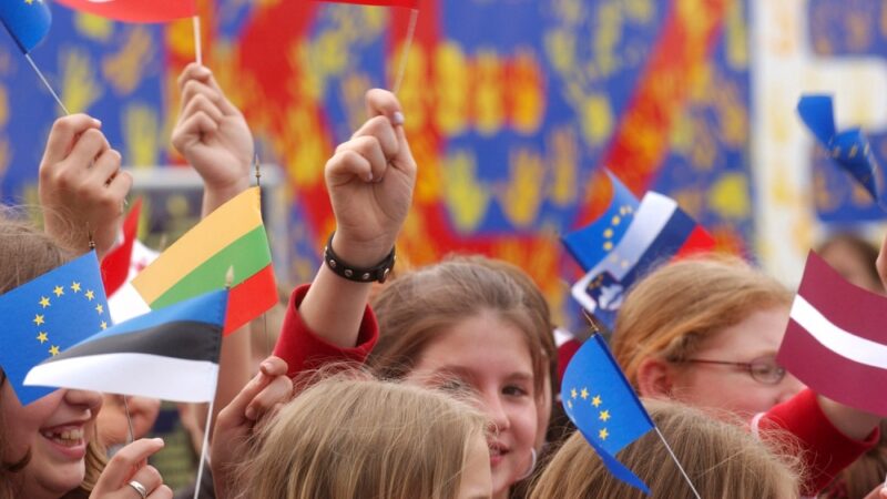 Festa dell’Europa a Enna: il teatro Neglia si anima con musica, premi e dialogo tra culture