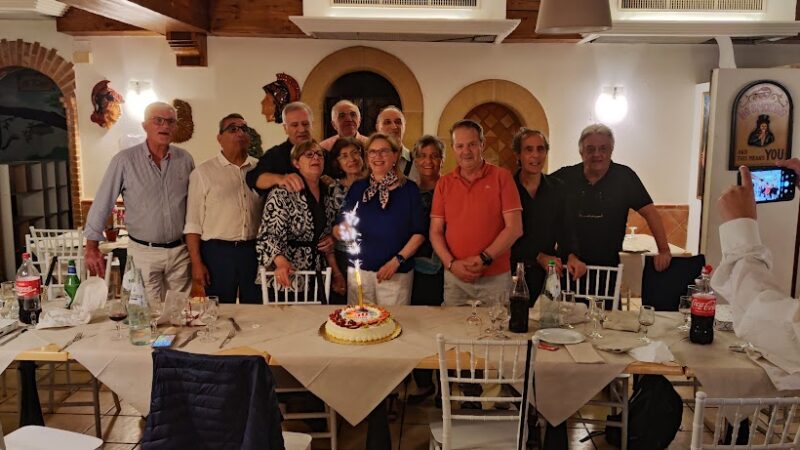 Piazza Armerina – Una classe, un legame: i 50 anni dal diploma della Quinta A del liceo scientifico Vito Romano