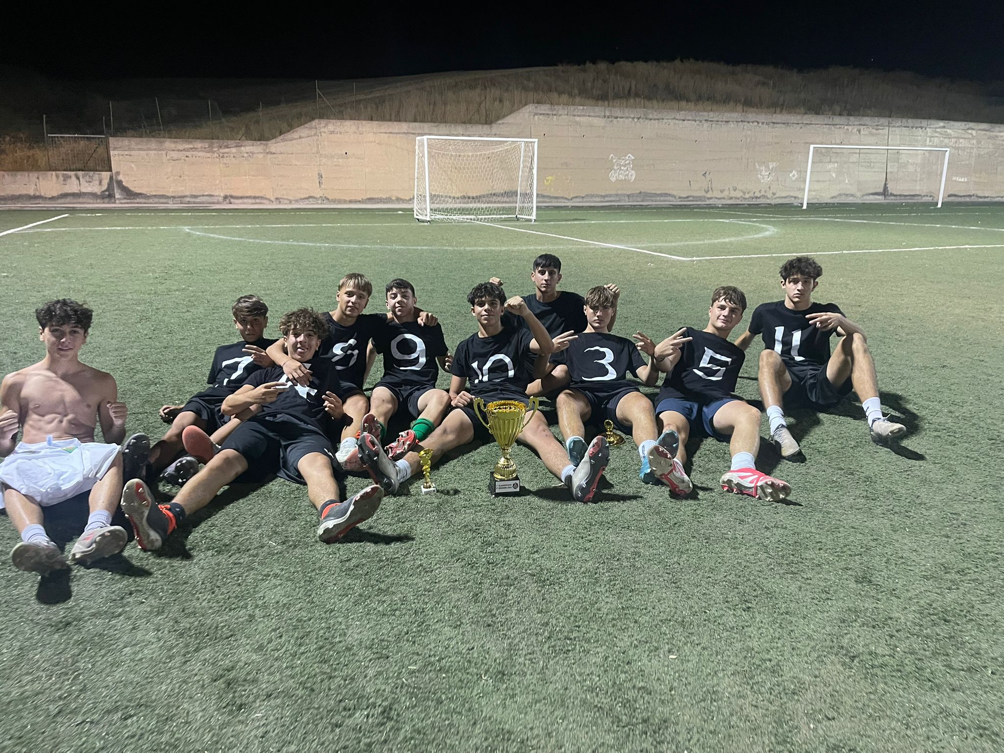 Calcio a 5 no-stop a Raddusa: un torneo da record tra talento, amicizia e passione. Vince una squadra di Piazza Armerina