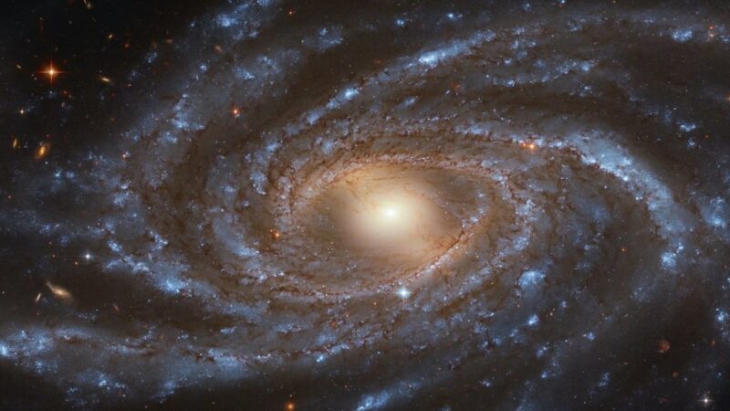 Il Telescopio Webb rivela la galassia ‘morta’ più lontana mai osservata