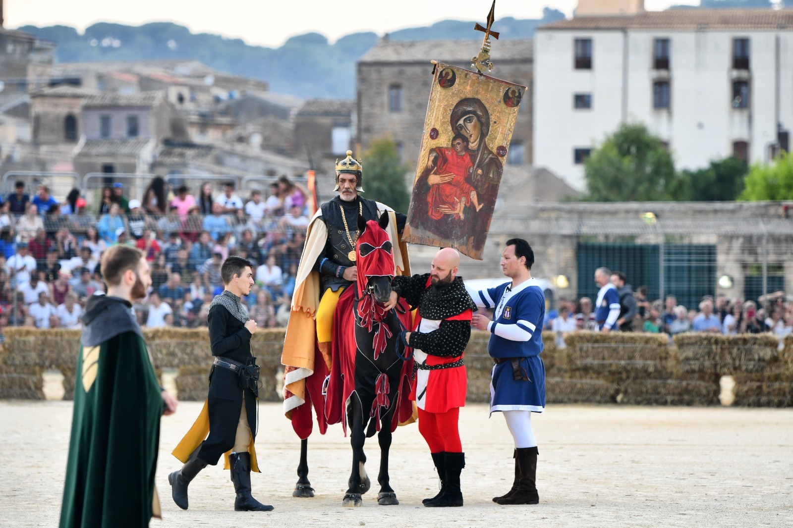 Palio dei Normanni: al via la 70ª edizione tra storia, spettacolo e grandi ospiti