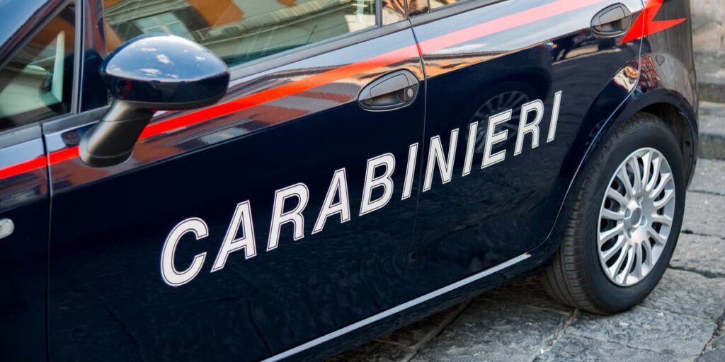 Avrebbe minacciato un imprenditore per fargli rinunciare alla casa all'asta: obbligo di firma per un uomo di Valguarnera