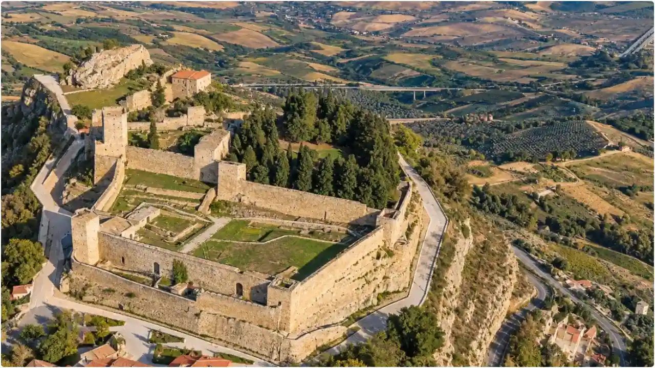 castello lombardia