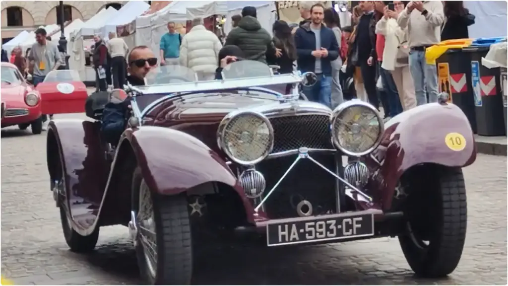 Raduno di auto storiche a Piazza Armerina, le piazze si preparano ad accogliere le vetture d'epoca